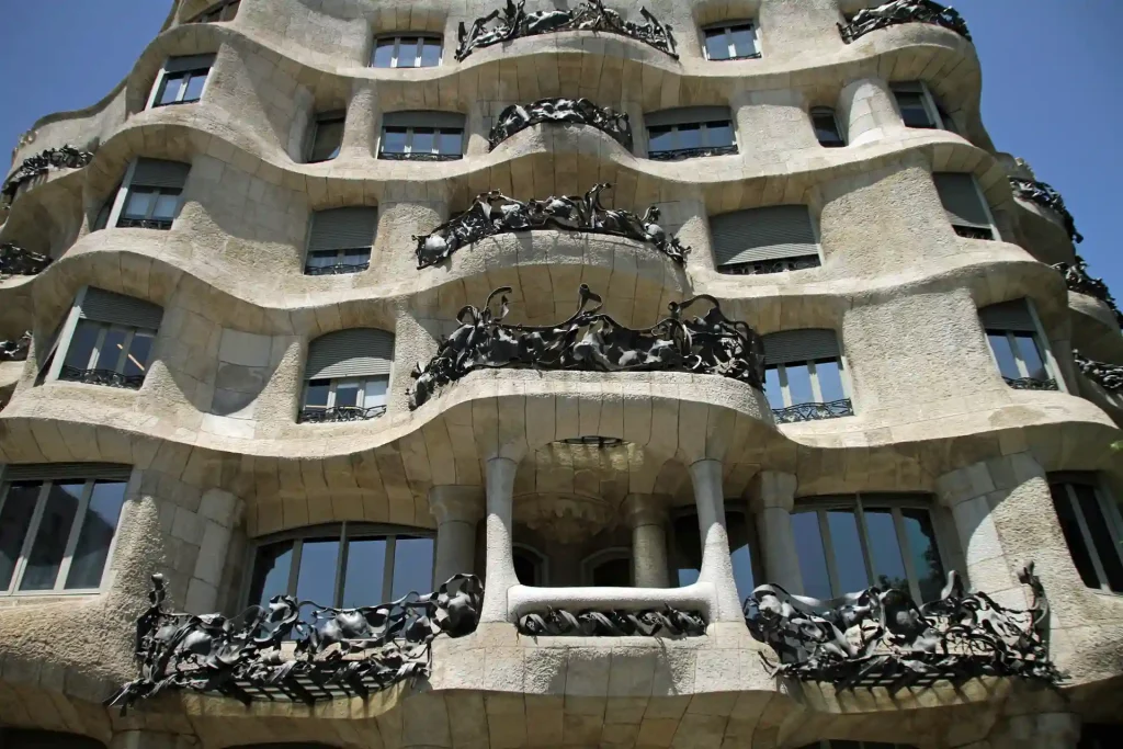 casa mila img 1